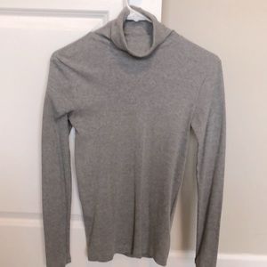 Gap Gray Turtleneck Medium